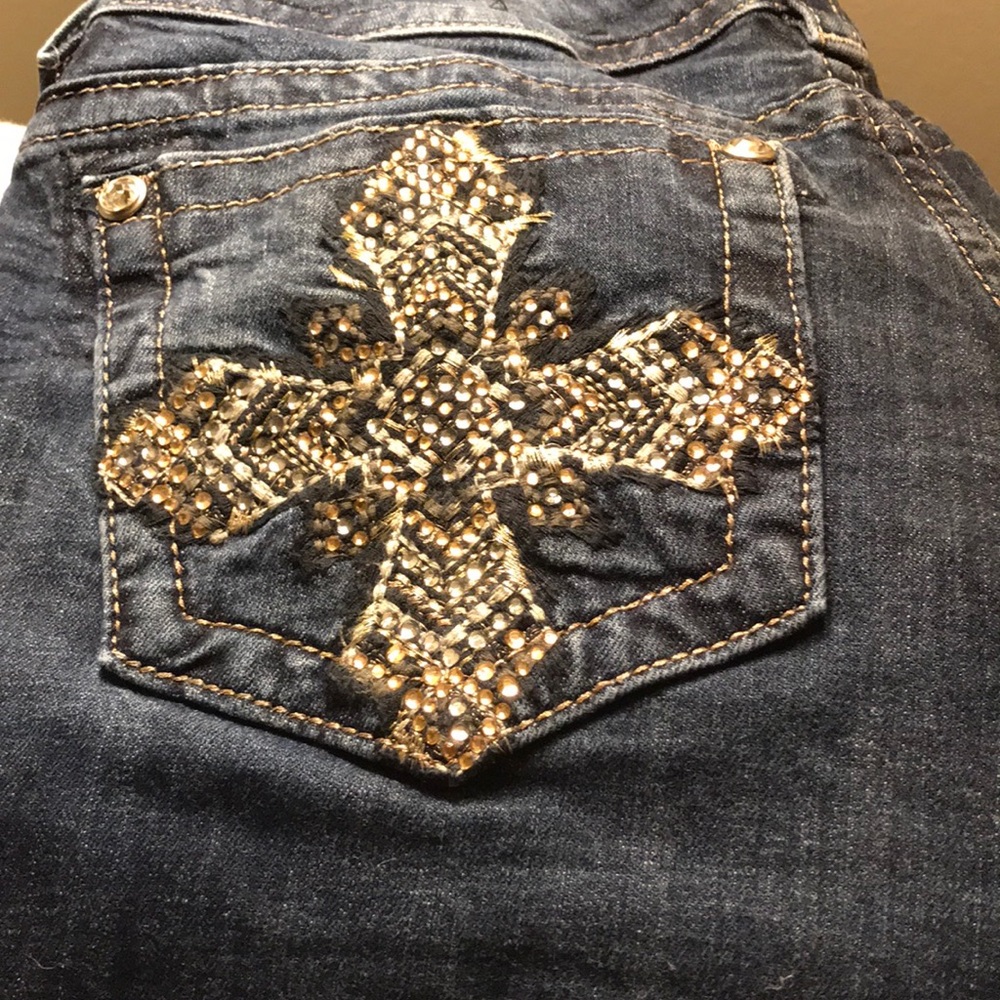 Miss me boot cut jeans. 32